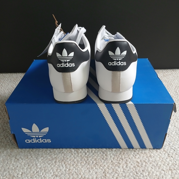 Mens Adidas Samoa - Picture 3 of 7